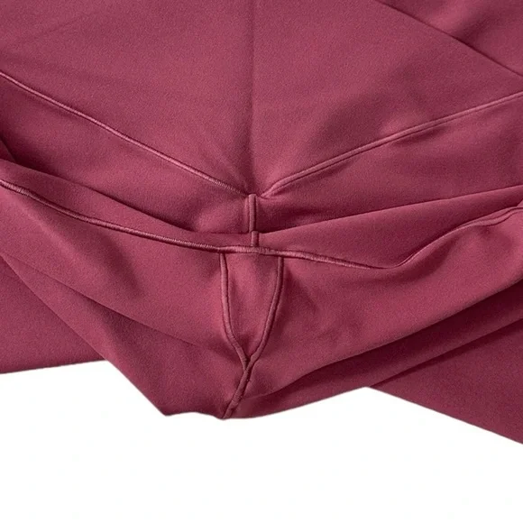 Aerie Real Me High Waisted Crossover Legging in a Burgundy Red Color Size Medium - Picture 4 of 6